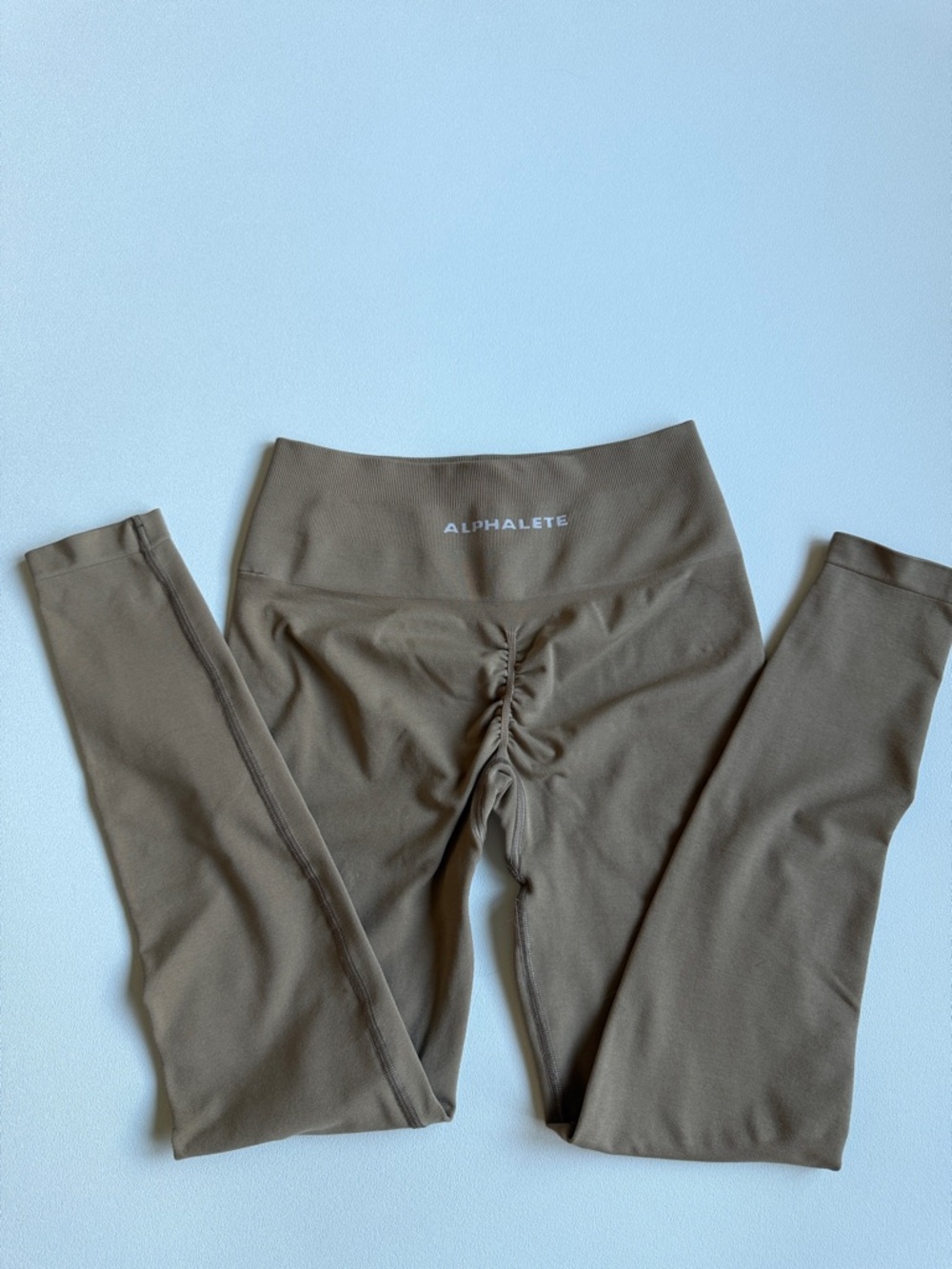 Alphalete Tan-Tone Scrunch Back Leggings